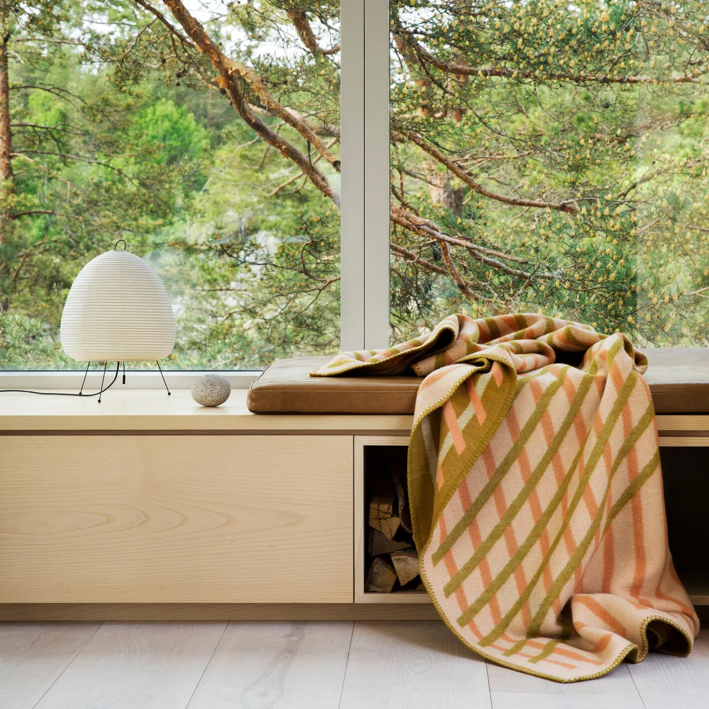 BISLETT Throw, peach & pistachio