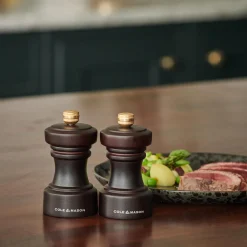 Hoxton Pepper, chocolate