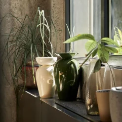 Momento JH40 vase, cream