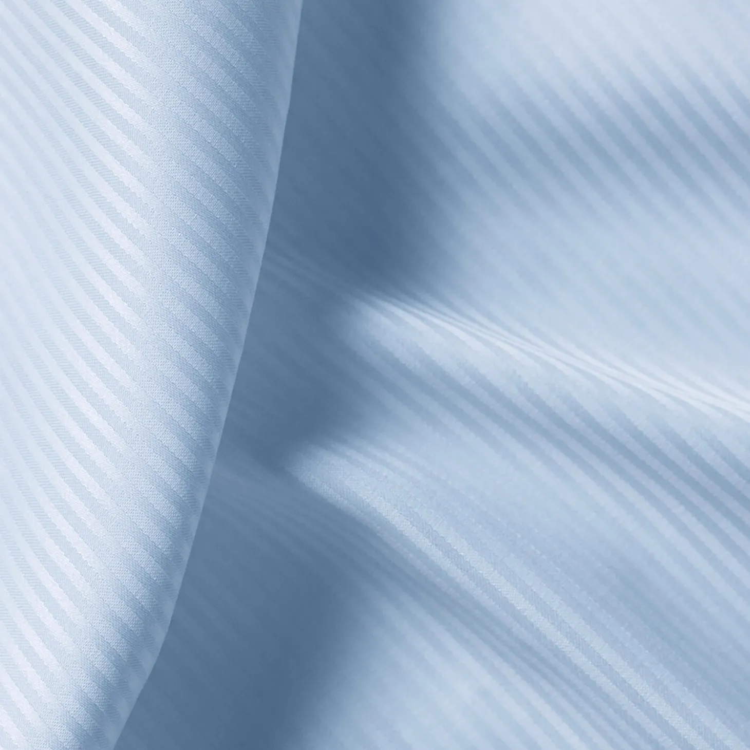 Satinvævet fin strib sengetøj, lyseblå