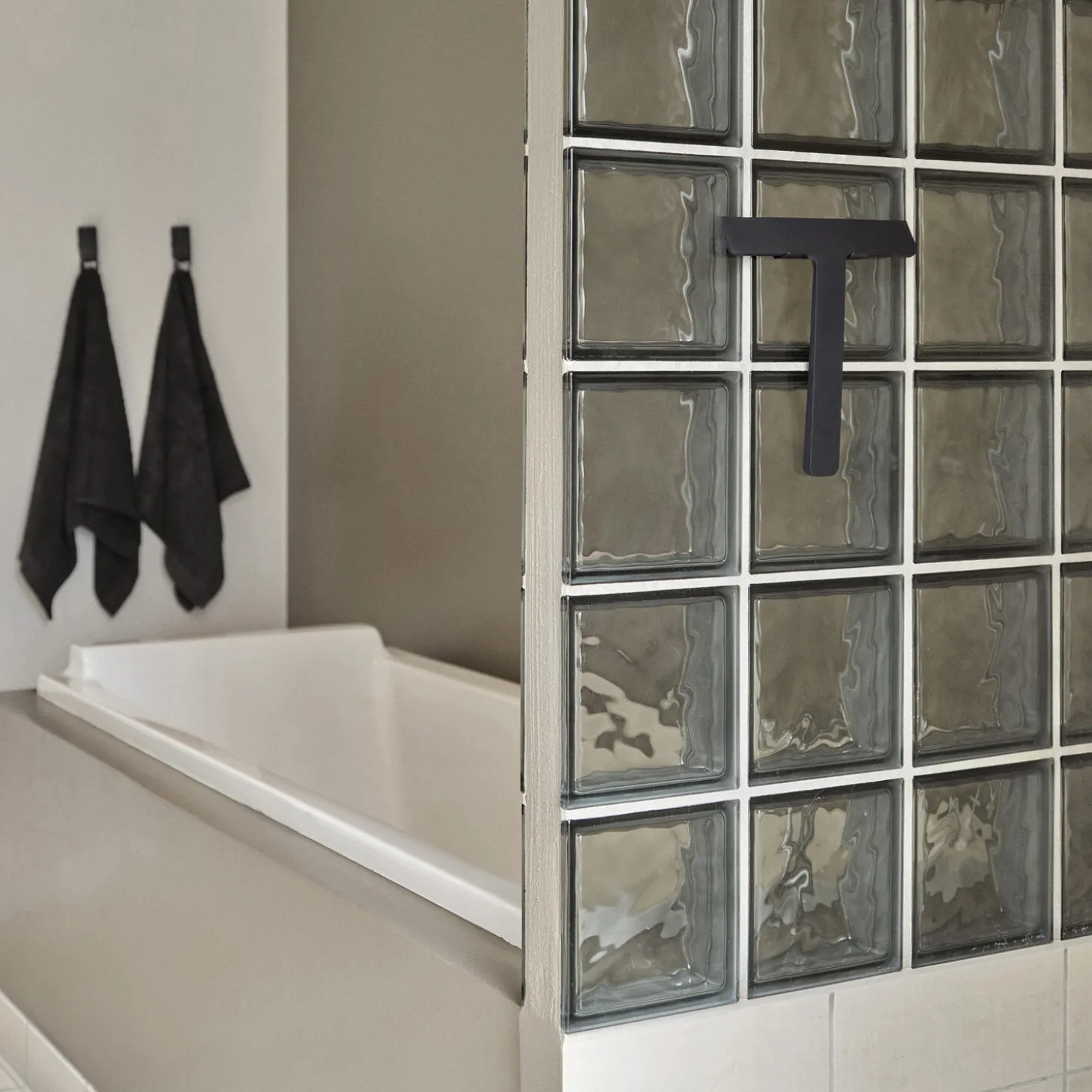 Ume skraber m. holder, black