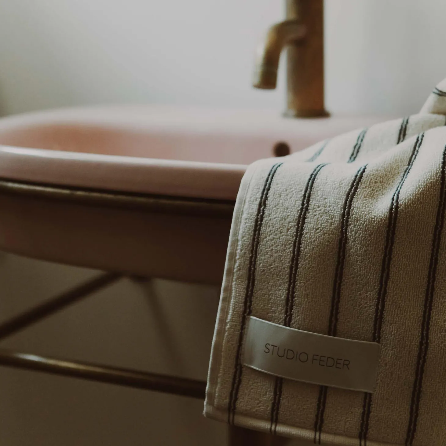 Una håndklæde, navy rain