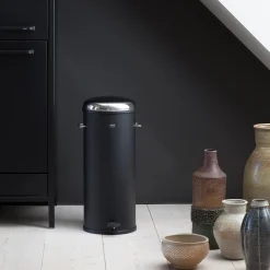 VIPP17 pedalspand, sort